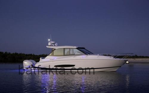 Regal 36 XO recensioner och tekniska specifikationer
